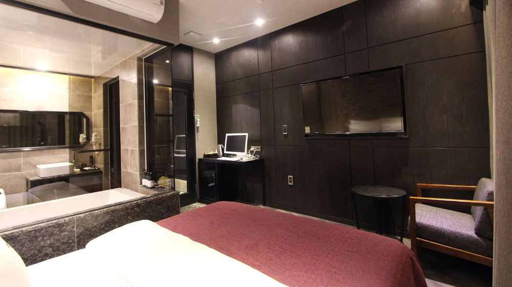 2 Heaven Hotel Lotte Waterpark Gimhae Zewnętrze zdjęcie
